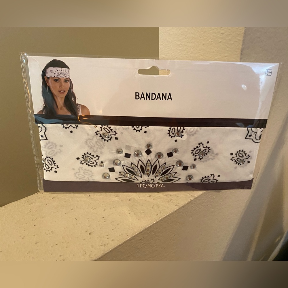 Amscan White Rhinestone Bandanna. New in Package.